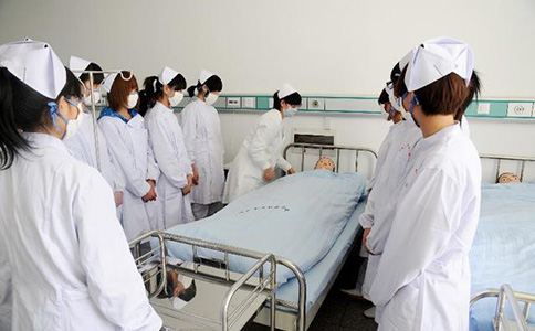 選擇重慶衛(wèi)校護(hù)理專(zhuān)業(yè)優(yōu)勢(shì)在哪里?
