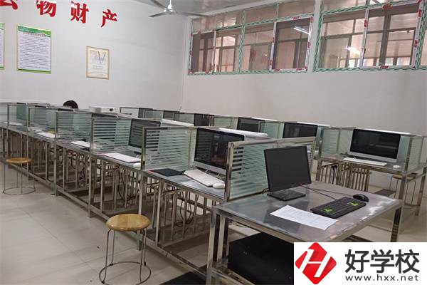 懷化成碩職業(yè)學(xué)校的地址在哪？有什么辦學(xué)特色？