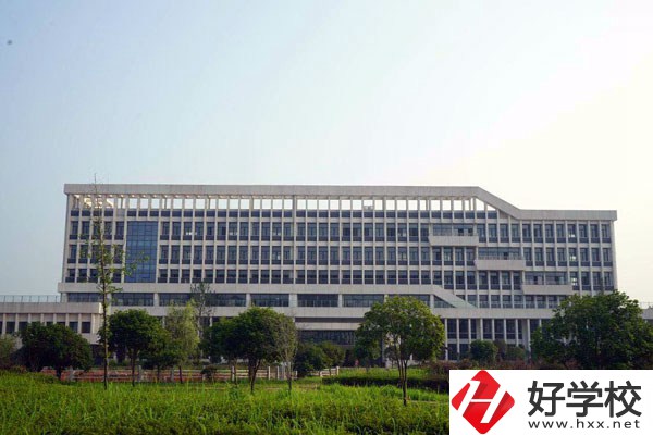 益陽職業(yè)技術(shù)學(xué)院（中職部）的招生代碼是多少？學(xué)校好不好？