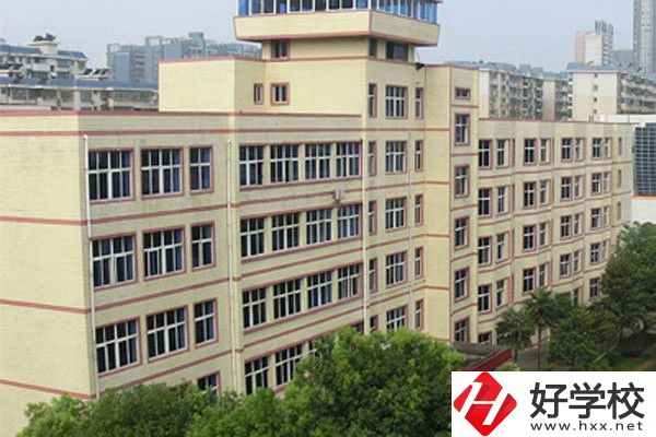 在郴州讀中專一年學(xué)費要多少？