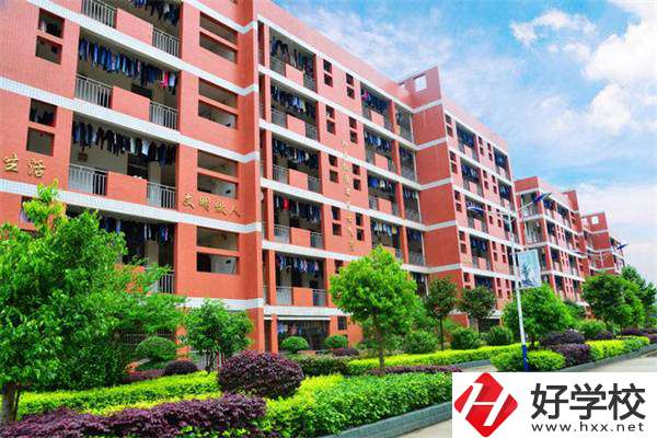 藍山縣職業(yè)中等專業(yè)學(xué)校是公辦學(xué)校嗎？有什么專業(yè)？