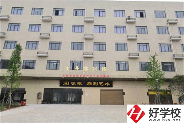 郴州市臨武縣中專學校有什么專業(yè)？畢業(yè)能做什么？