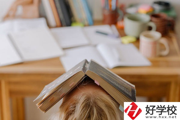 桂陽(yáng)縣職業(yè)技術(shù)教育學(xué)校環(huán)境怎么樣？宿舍好不好？