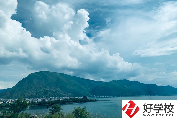 湖南輕工高級(jí)技工學(xué)校有哪些專業(yè)？