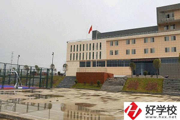 婁底環(huán)宇中職學(xué)校怎么樣？有什么辦學(xué)特色？