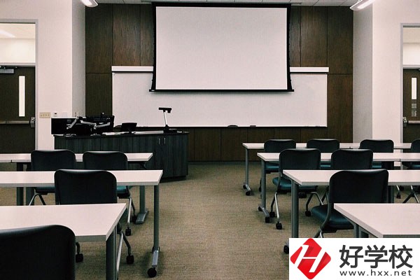 吉首大學(xué)師范學(xué)院怎么樣？環(huán)境好不好？