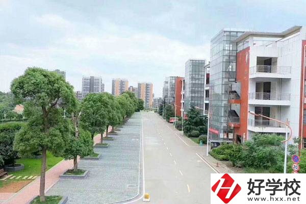 長沙有可以推薦的民辦五年制大專嗎？有什么優(yōu)勢？
