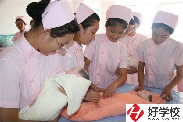 湖南衛(wèi)校最熱門的專業(yè)是哪個？優(yōu)缺點是什么？