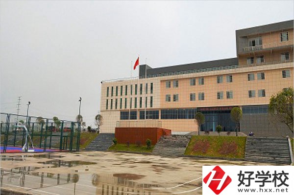 婁底市環(huán)宇中等職業(yè)技術(shù)學(xué)校有哪些辦學(xué)特色？