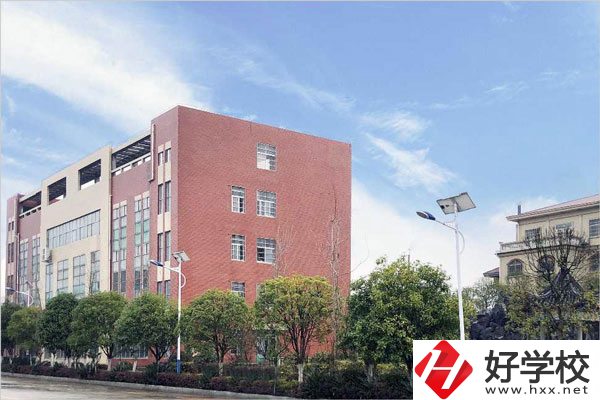 永州方政職業(yè)技術學校是公辦還是民辦？學校怎么樣？