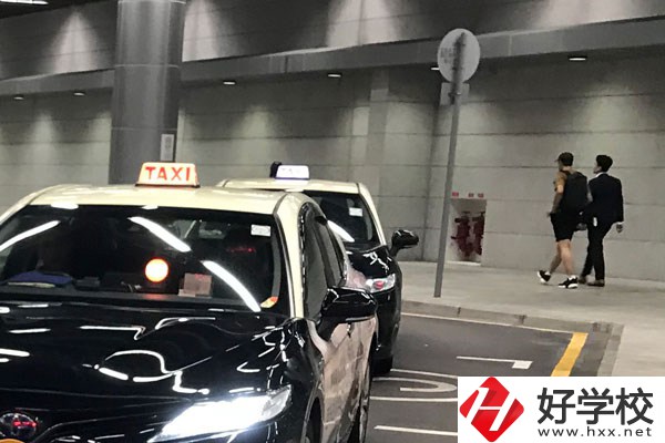 初中畢業(yè)讀婁底工貿(mào)職業(yè)中專，可以學(xué)什么專業(yè)？