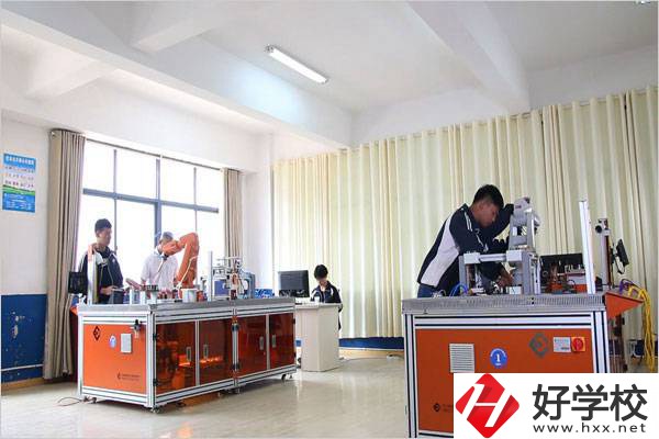 湘潭縣職業(yè)技術(shù)學(xué)校有什么辦學(xué)特色和優(yōu)勢(shì)？