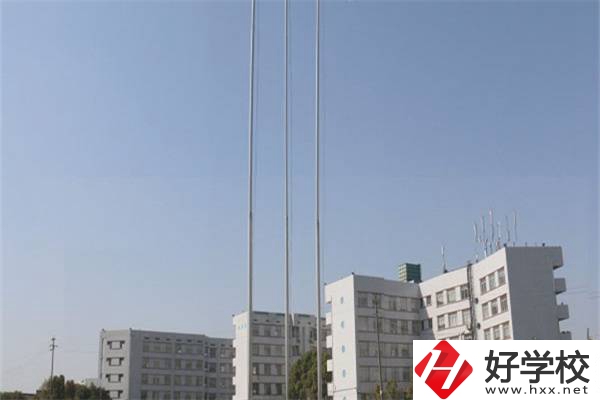 湖南有學煙花爆竹專業(yè)的職校嗎？這個專業(yè)怎么樣？