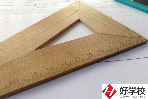 懷化市工業(yè)中等專業(yè)學(xué)校好不好？宿舍怎么樣？
