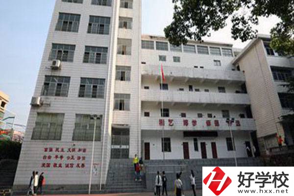 衡陽市藝術(shù)學(xué)校的學(xué)費貴不貴？