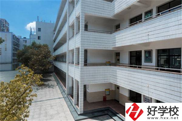 長(zhǎng)沙有哪些職?？梢詫W(xué)建筑工程專業(yè)？有什么辦學(xué)優(yōu)勢(shì)？