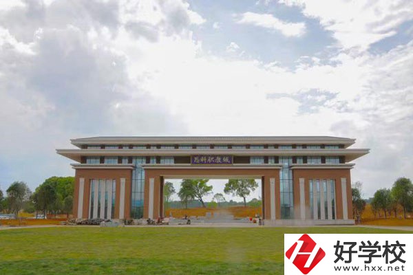 郴州哪所中專有護(hù)理專業(yè)？護(hù)理專業(yè)畢業(yè)好就業(yè)嗎？