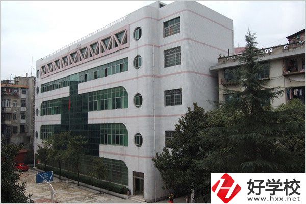 湘西有沒(méi)有公辦藝術(shù)學(xué)校？學(xué)藝術(shù)有什么出路？