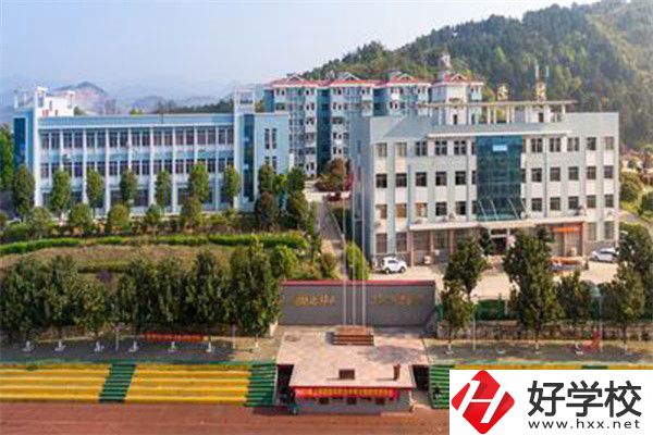 邵東縣職業(yè)中專是重點(diǎn)中專嗎？辦學(xué)條件怎么樣？