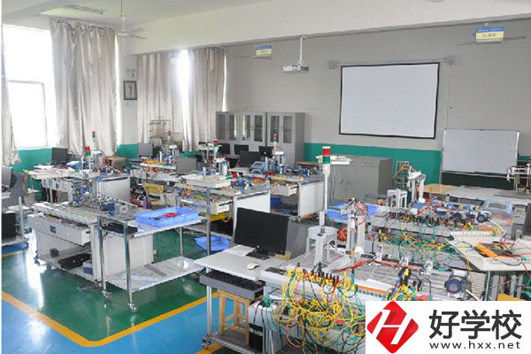 懷化工業(yè)中等專業(yè)學(xué)校值得去讀嗎？開設(shè)有哪些專業(yè)？