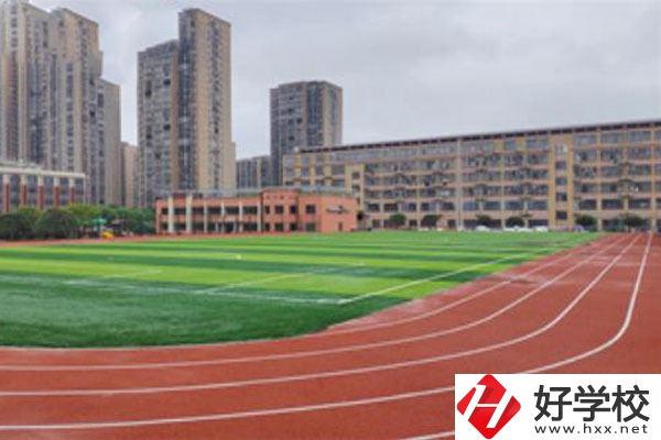 長沙市經(jīng)開中等職業(yè)技術(shù)學校收費標準怎么樣？