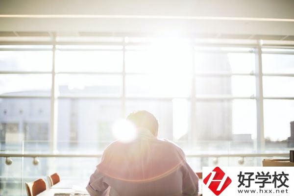 永興縣職業(yè)中專學(xué)校航空服務(wù)專業(yè)怎么樣？