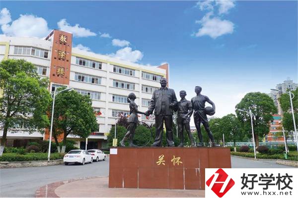 長(zhǎng)沙衛(wèi)校推薦，中職學(xué)校學(xué)醫(yī)衛(wèi)專業(yè)有用嗎？