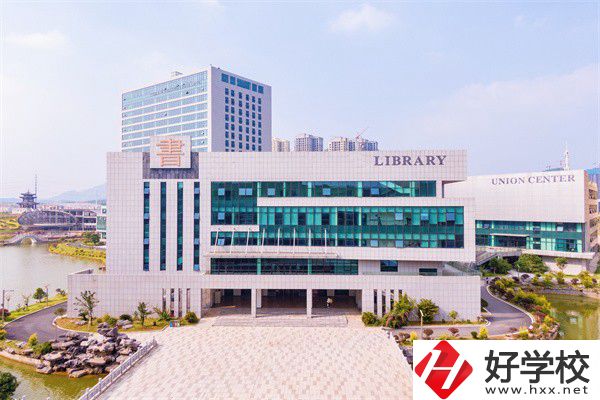 在湖南學(xué)外語可以讀什么職校？最新招生要求是什么？