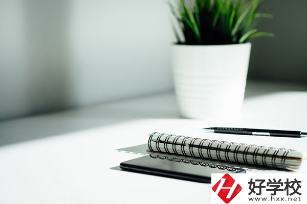 湖南省道縣師范學(xué)校好不好？什么專(zhuān)業(yè)女生最多？