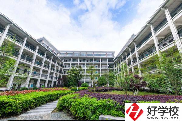 湘西有學(xué)習(xí)中西面點(diǎn)的學(xué)校嗎？專業(yè)好就業(yè)嗎？