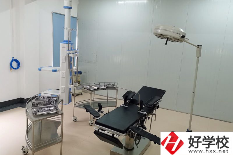 衡陽(yáng)市瀟湘衛(wèi)生中等專業(yè)學(xué)校有哪些特色專業(yè)？