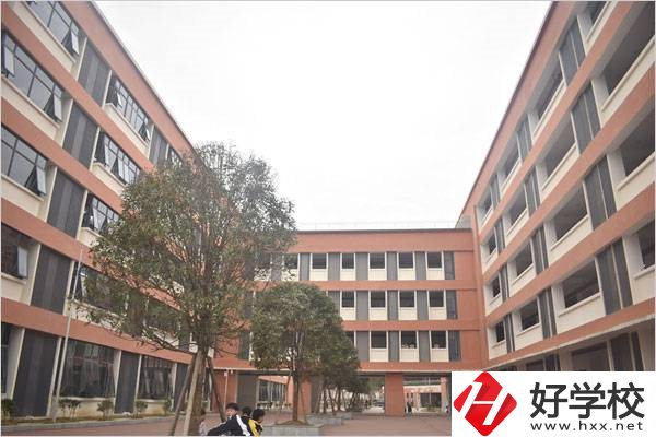 湘西學什么專業(yè)好就業(yè)？有什么學校推薦？
