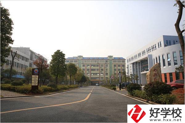 資興市職業(yè)技術(shù)學(xué)校值得報(bào)考嗎？有什么專業(yè)可以學(xué)？