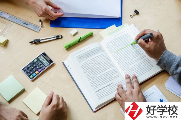 女生在衡陽讀衛(wèi)校怎么樣？有前途嗎？