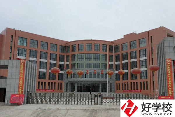 花垣縣職業(yè)高級(jí)中學(xué)的辦學(xué)優(yōu)勢(shì)有哪些？招生要求高嗎？