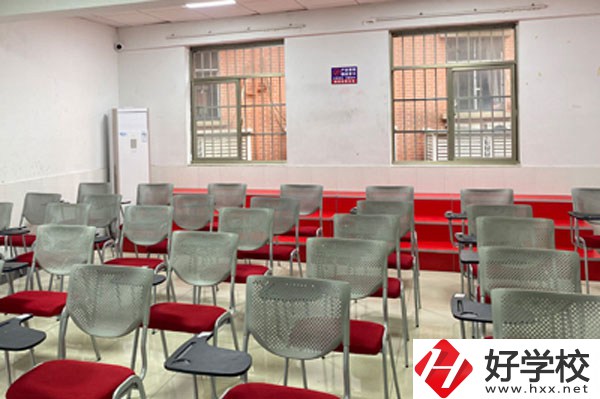 湖南長沙藝術(shù)學(xué)校舞蹈專業(yè)有什么優(yōu)勢？