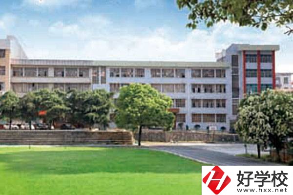武岡市技工學校學費多少錢？是公辦還是民辦？