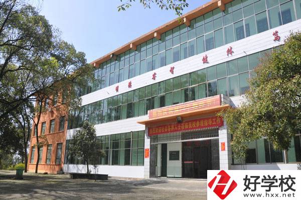 衡陽蔡倫科技中等職業(yè)學(xué)校如何?學(xué)費貴嗎?