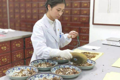 中藥制藥專業(yè)好就業(yè)嗎？