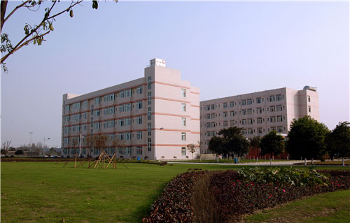 四川礦產(chǎn)機(jī)電技師學(xué)院好不好？