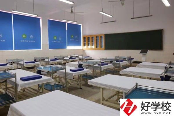長沙開設(shè)護理專業(yè)的中職學(xué)校有哪些？