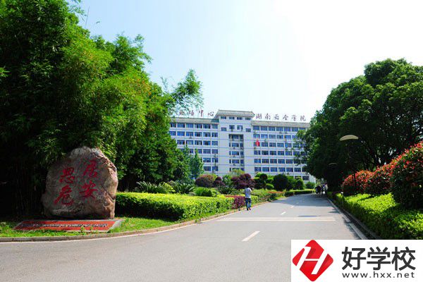 長沙哪些職校招初中畢業(yè)生？學費貴嗎？