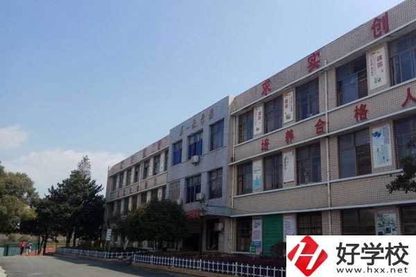 東安縣職業(yè)中專學(xué)校好不好？宿舍怎么樣？