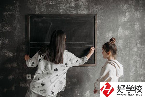 湖南省商業(yè)職業(yè)中等專業(yè)學(xué)校怎么樣？宿舍怎么樣？