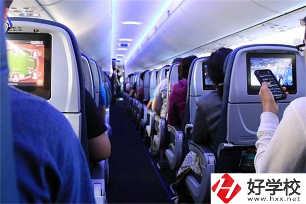 衡陽市藍(lán)天工程學(xué)校是公辦還是民辦？有什么特色專業(yè)？