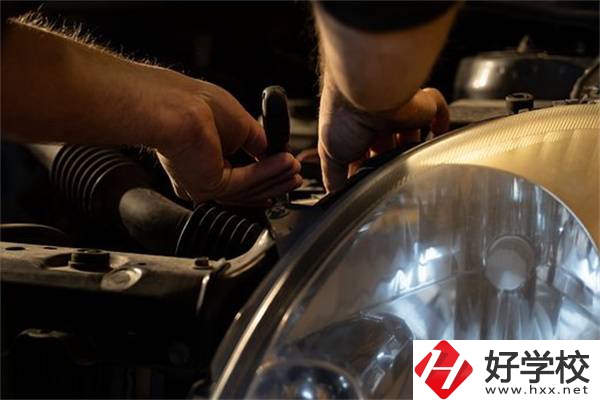 長沙中職學(xué)校有什么熱門專業(yè)？哪些適合女生學(xué)習(xí)？
