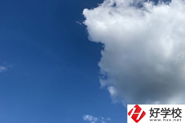 湖南有哪些中職學(xué)校服裝設(shè)計(jì)專業(yè)比較好？