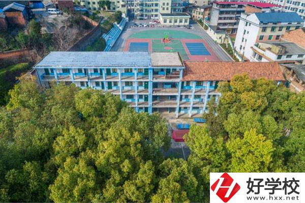 湖南鴻翔技工學(xué)校怎么樣？教學(xué)情況如何？