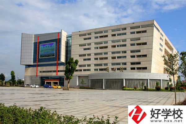 永州有中職部的大專有哪幾所？收費(fèi)標(biāo)準(zhǔn)是多少？