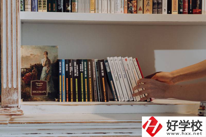 懷化萬昌中等專業(yè)學校有哪些專業(yè)？如何選擇？